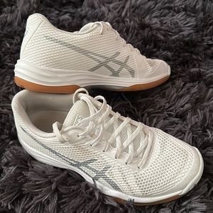 ASICS women’s volleyball shoes